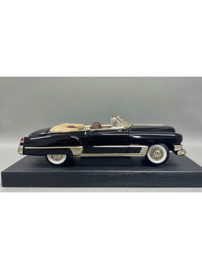 Road Legends 1:18 1949 Cadillac Coupe deVille Convertible Limit Ed. Real Leather